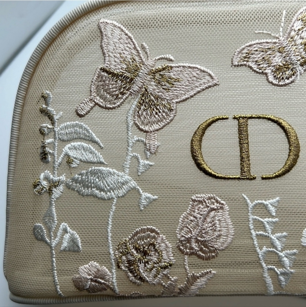 ❤️NIB Christian Dior Limited Edition Embroidered Mesh Cosmetic Bag❤️ - Picture 9 of 10